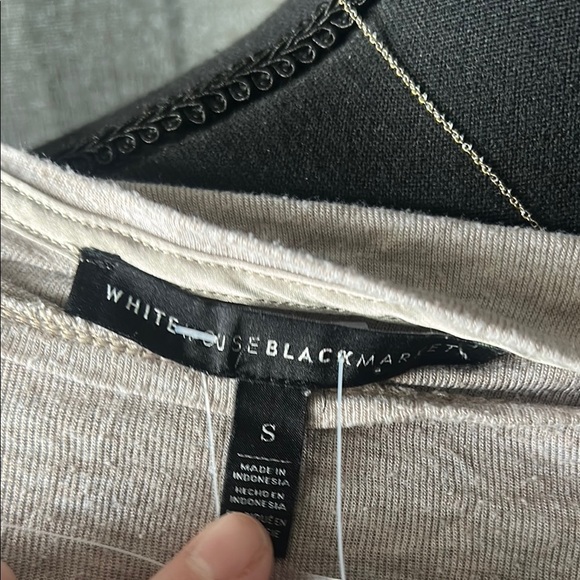 White House Black Market Tan Fitted Ribbed Blouse - Picture 2 of 4